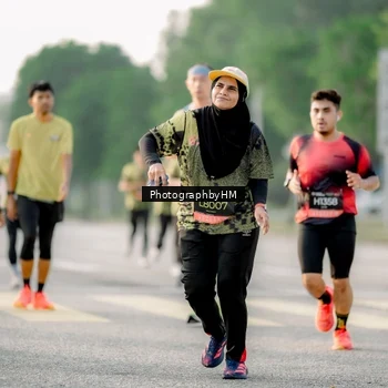Runner Photo 6684011