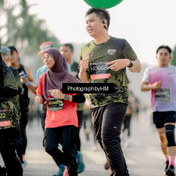 Runner Photo 6684077