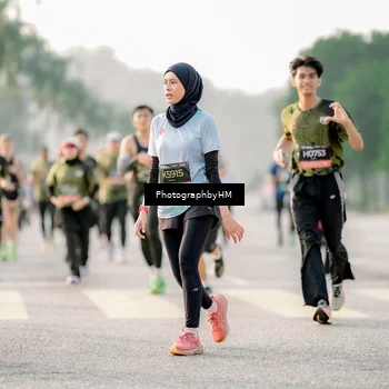 Runner Photo 6684359