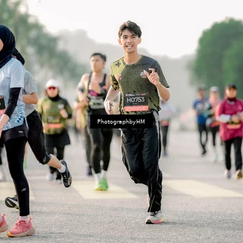 Runner Photo 6684380