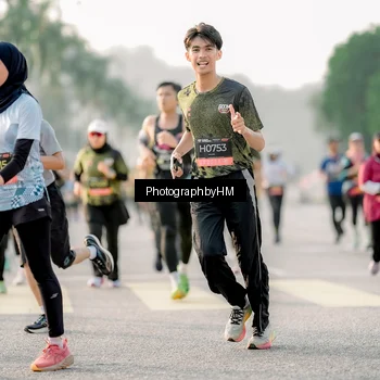 Runner Photo 6684394