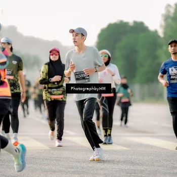 Runner Photo 6684472