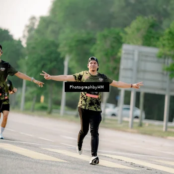 Runner Photo 6684659