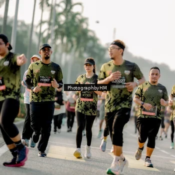 Runner Photo 6684676