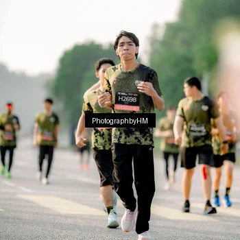 Runner Photo 6684909