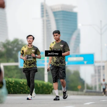 Runner Photo 6686376