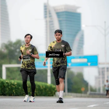 Runner Photo 6686438