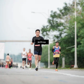 Runner Photo 6686498
