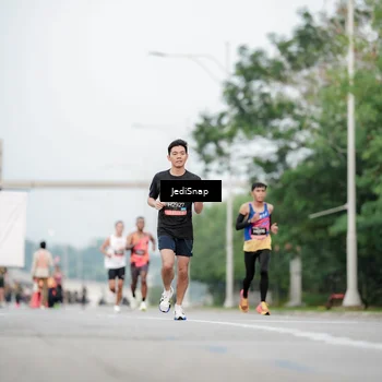 Runner Photo 6686504