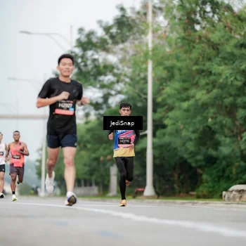 Runner Photo 6686511