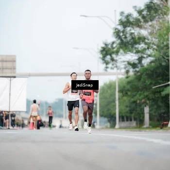 Runner Photo 6686557