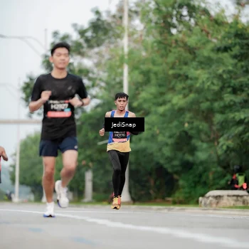Runner Photo 6686566