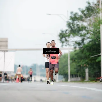 Runner Photo 6686604