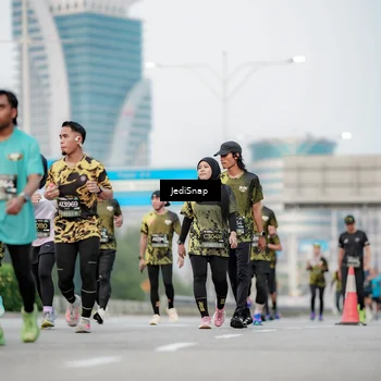 Runner Photo 6686635