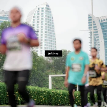 Runner Photo 6686640