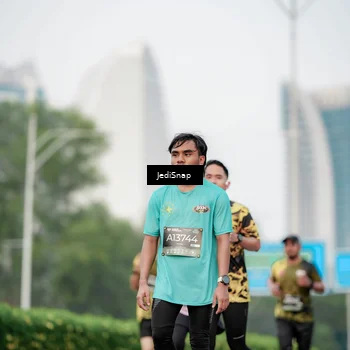 Runner Photo 6686672