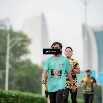 Runner Photo 6686674