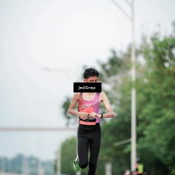 Runner Photo 6686798