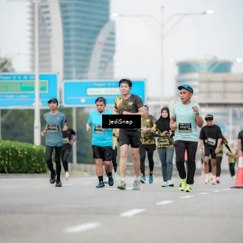 Runner Photo 6686859