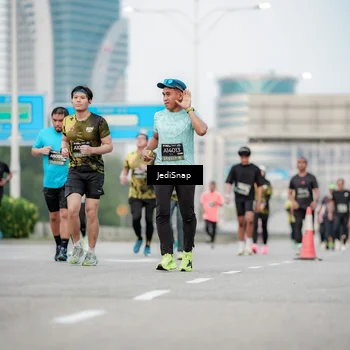 Runner Photo 6686899