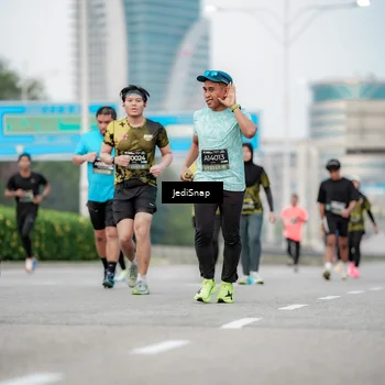 Runner Photo 6686941
