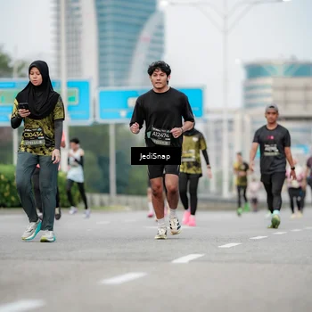 Runner Photo 6687002