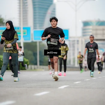 Runner Photo 6687016