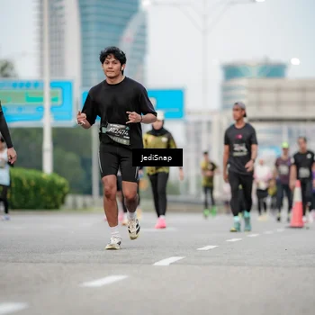 Runner Photo 6687020