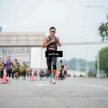 Runner Photo 6687045