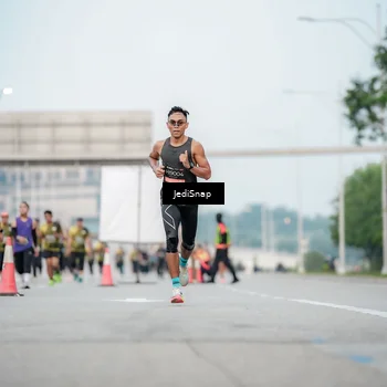 Runner Photo 6687047