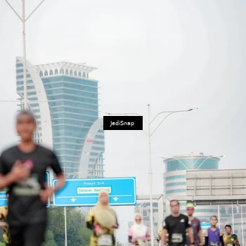 Runner Photo 6687097