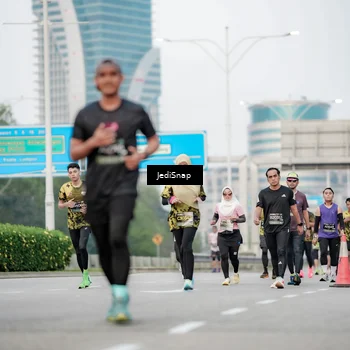 Runner Photo 6687101