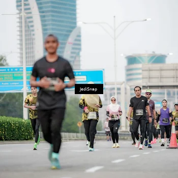 Runner Photo 6687117