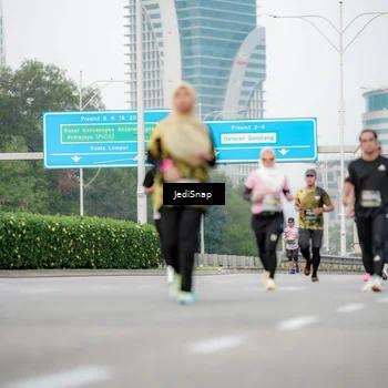 Runner Photo 6687129