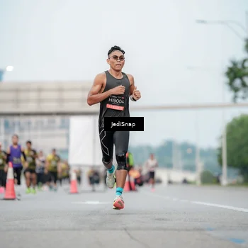 Runner Photo 6687133