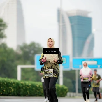 Runner Photo 6687134