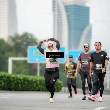 Runner Photo 6687166