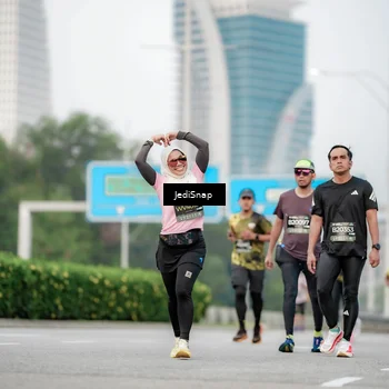 Runner Photo 6687170