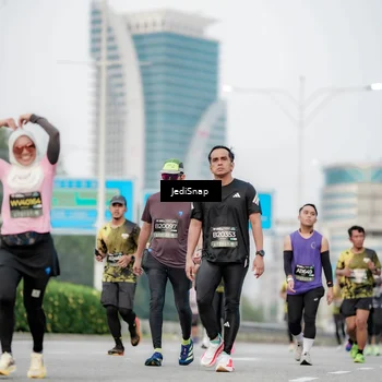 Runner Photo 6687180