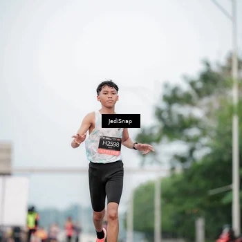 Runner Photo 6687200