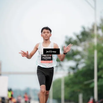 Runner Photo 6687225