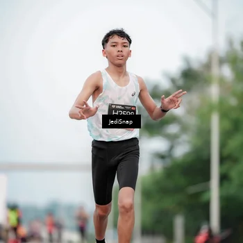 Runner Photo 6687230