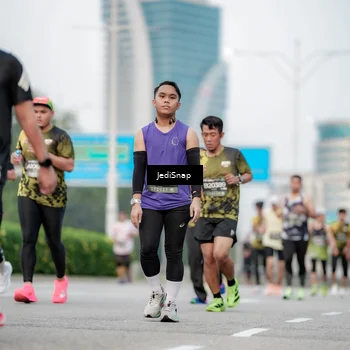 Runner Photo 6687237