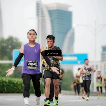 Runner Photo 6687252