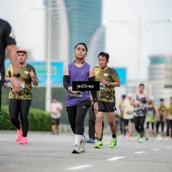 Runner Photo 6687255