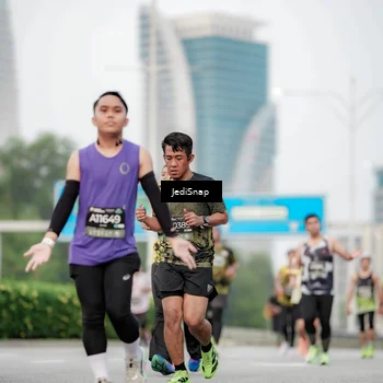 Runner Photo 6687260