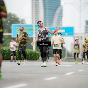 Runner Photo 6687276