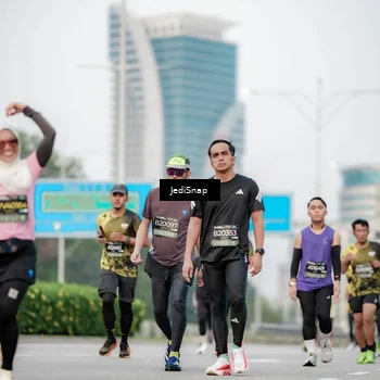 Runner Photo 6687281
