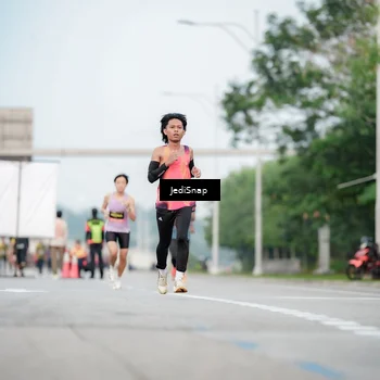 Runner Photo 6687318