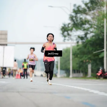 Runner Photo 6687326